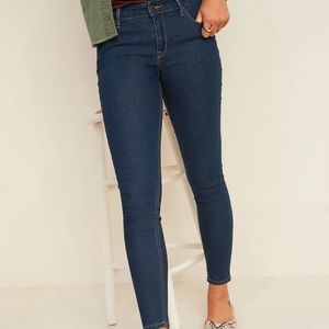 Old Navy Super Skinny Mid Rise jeans dark wash